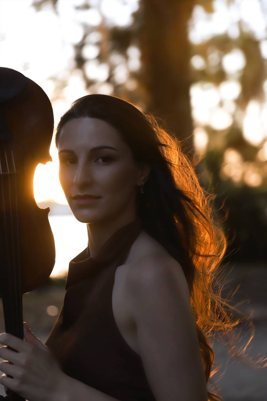 Portrait photograph of Tatev Muradyan with violin